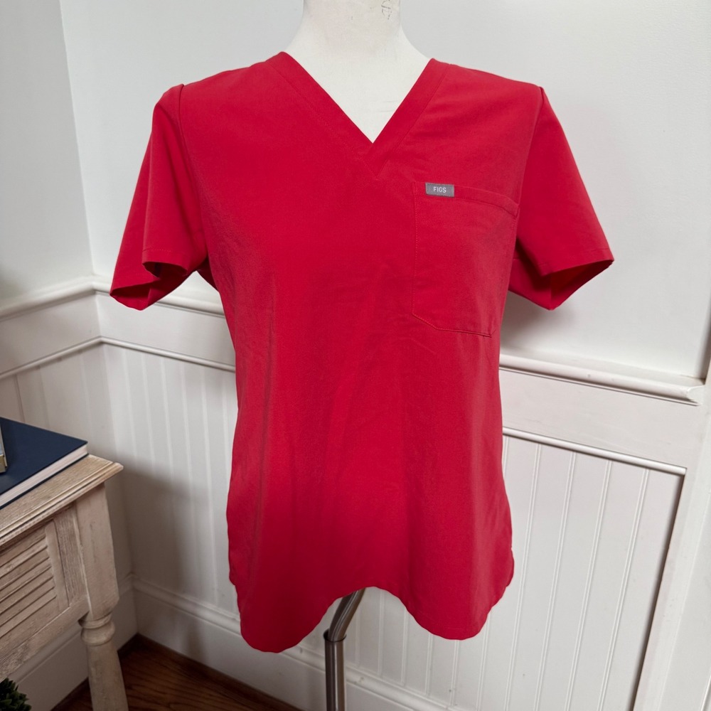 FIGS Technical Collection Womens Red V-Neck Scrub Top Medium Short Sleeve Casma